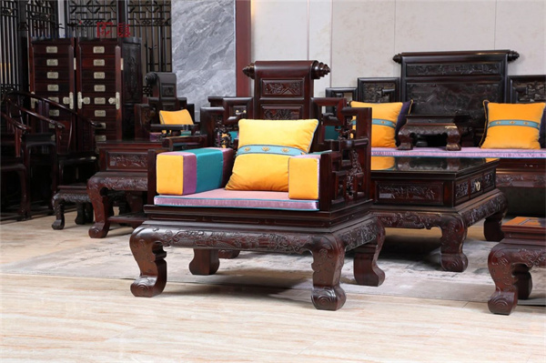 緬甸花梨家具國(guó)祥紅木：紅木家具，靜心養(yǎng)性的生活藝術(shù)