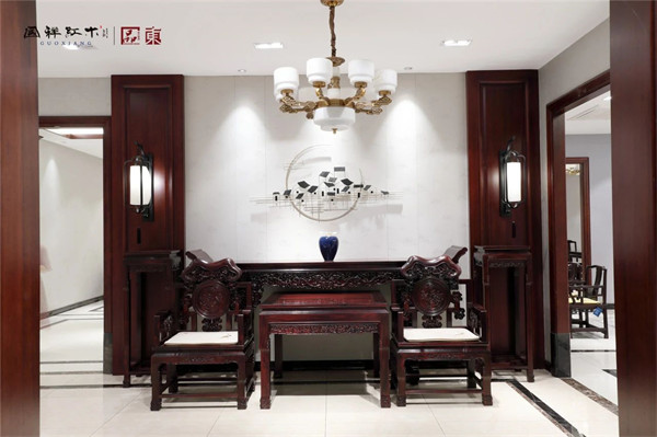 東陽(yáng)紅木品牌國(guó)祥紅木：中式家具，煥發(fā)自然生命力的藝術(shù)之作