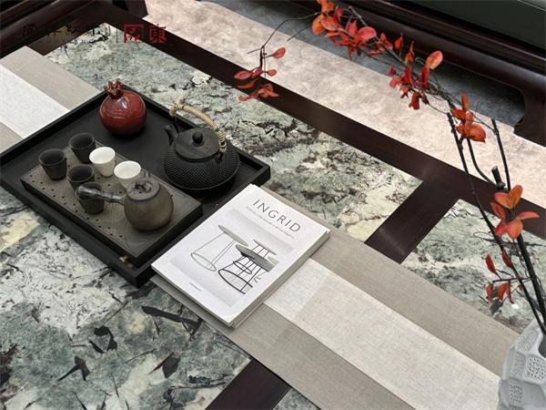 緬甸花梨廠家國(guó)祥紅木：秋季干燥，如何讓你的紅木家具煥發(fā)光彩？